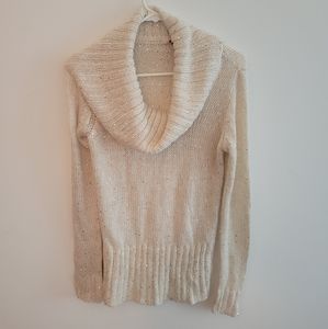 Lei Sweater Size Large Cream Color